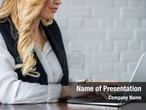  PowerPoint Template