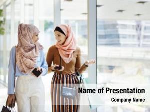 Hijab muslim women shopping 