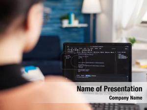  PowerPoint Template