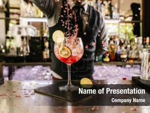 Making expert barman cocktail night PowerPoint Template