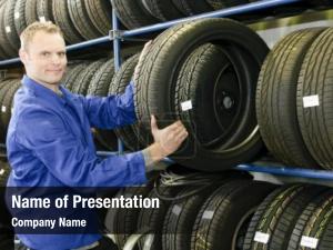 Tire mechanic pulls tyre store