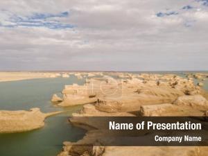 Formação de água yardang parque geológico Qinghai