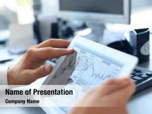 Analyzing Financial Statistics